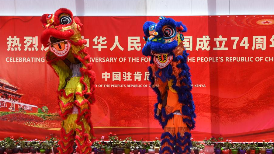 China's development lauded at receptions held at Chinese embassies