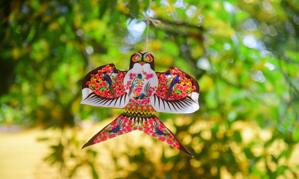 Blooming sweet-scented osmanthus is photographed in a village in Hangzhou, Zhejiang, October 1, 2023. /CFP