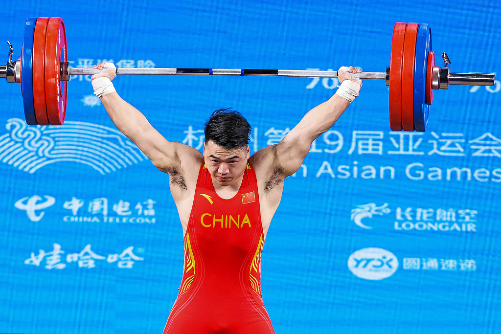 Tian Tao of China competes in the weightlifting men's 96-kilogram event at the 19th Asian Games in Hangzhou, east China's Zhejiang Province, October 5, 2023. /CFP