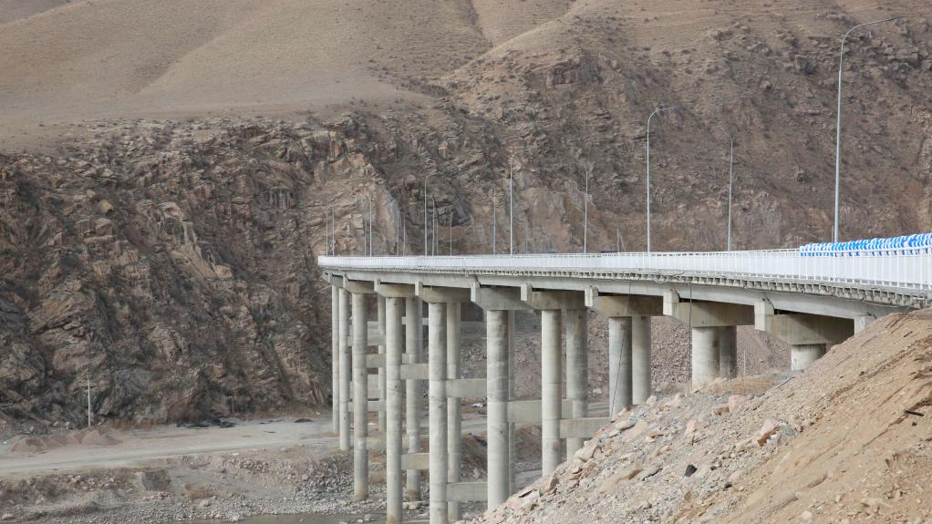 File photo of a bridge of the second phase of the north-south highway built by China in Kyrgyzstan, November 10, 2021. /Xinhua
