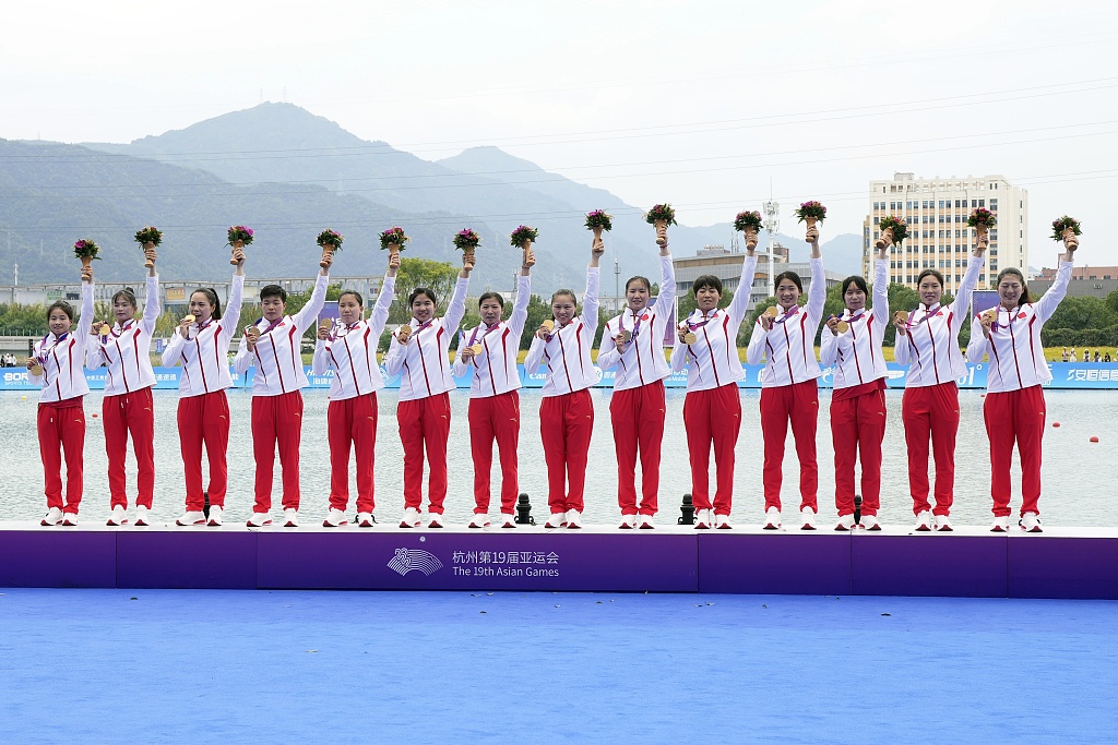 China's women's dragon boat team win the 500m final at the 19th Asian Games in Wenzhou, Zhejiang Province, October 5, 2023. /CFP
