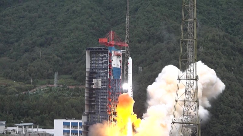 A Long March-2D carrier rocket carrying the satellite Yaogan-39 lifts off from the Xichang Satellite Launch Center in southwest China's Sichuan Province, October 5, 2023. /CFP