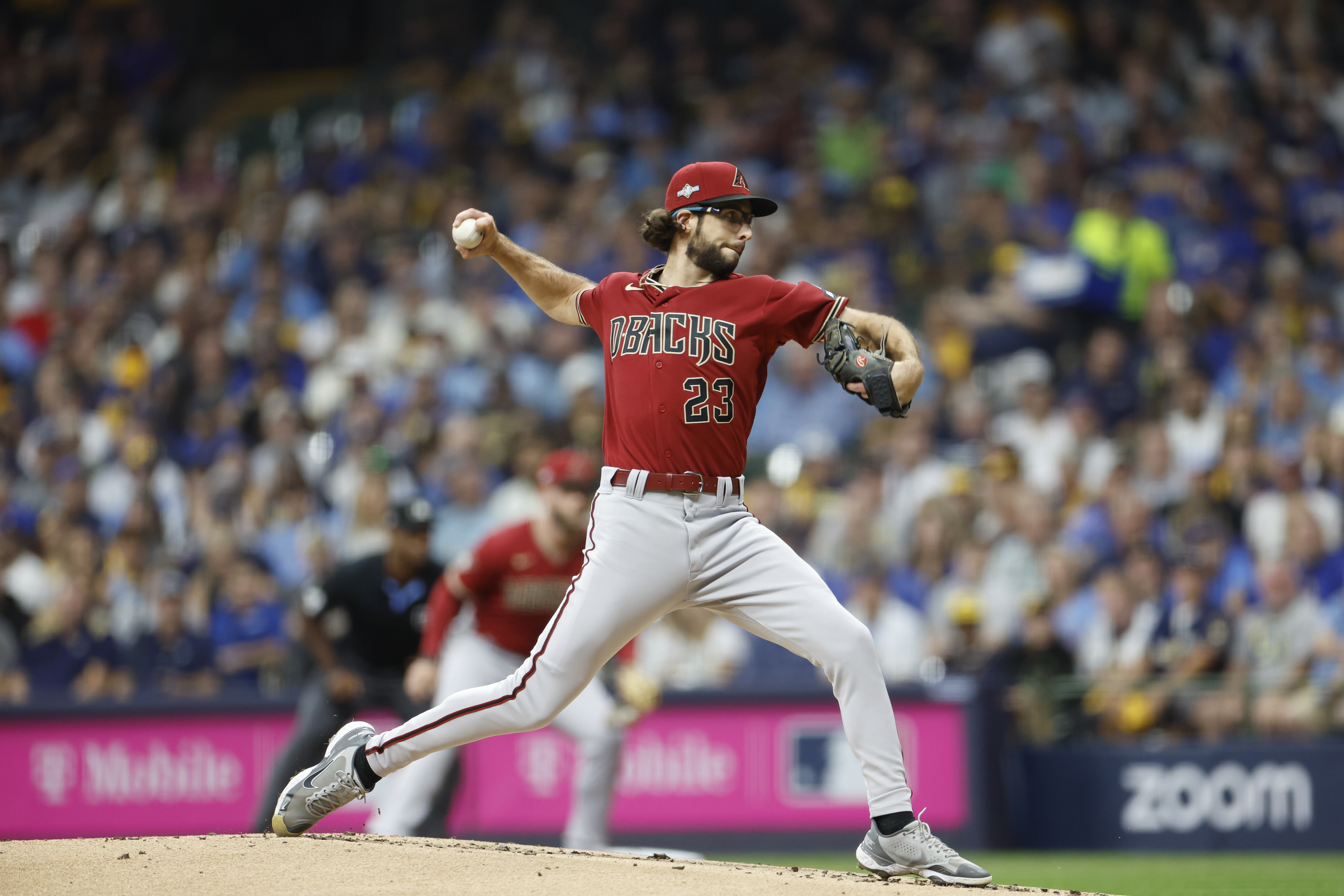 Zac Gallen of the Arizona Diamondbacks pitches during the first inning in Game 2 of the National League Wild Card Series against the Milwaukee Brewers at American Family Field in Milwaukee, Wisconsin, October 4, 2023. /CFP