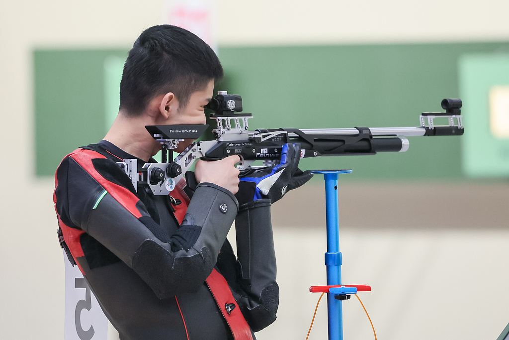 Sheng Lihao of China competes in the shooting men's 10-meter air rifle individual final at the 19th Asian Games in Hangzhou, east China's Zhejiang Province, September 25, 2023. /CFP