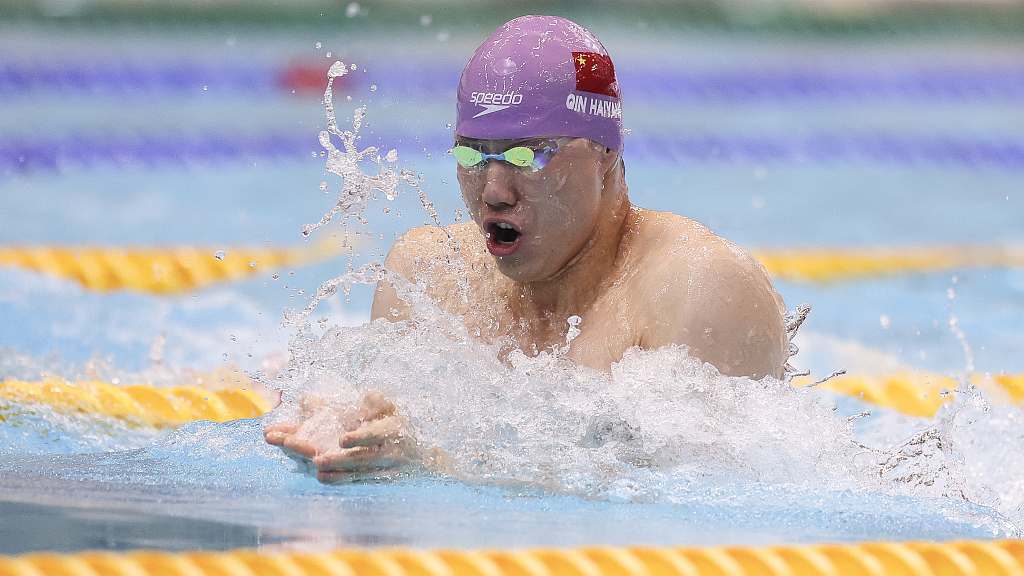 Qin Haiyang wins men's 50m breaststroke gold with 2nd World Cup record