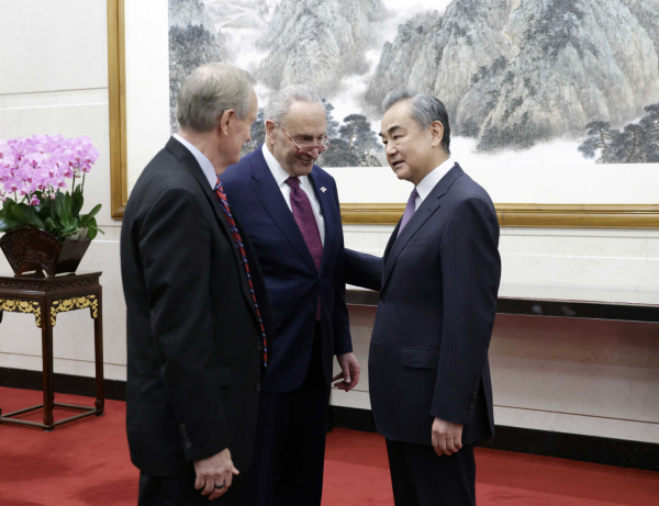 Chinese Foreign Minister Wang Yi (R) meets with U.S. Senate Majority Leader Chuck Schumer (C) in Beijing, China, October 9, 2023. /Chinese Foreign Ministry