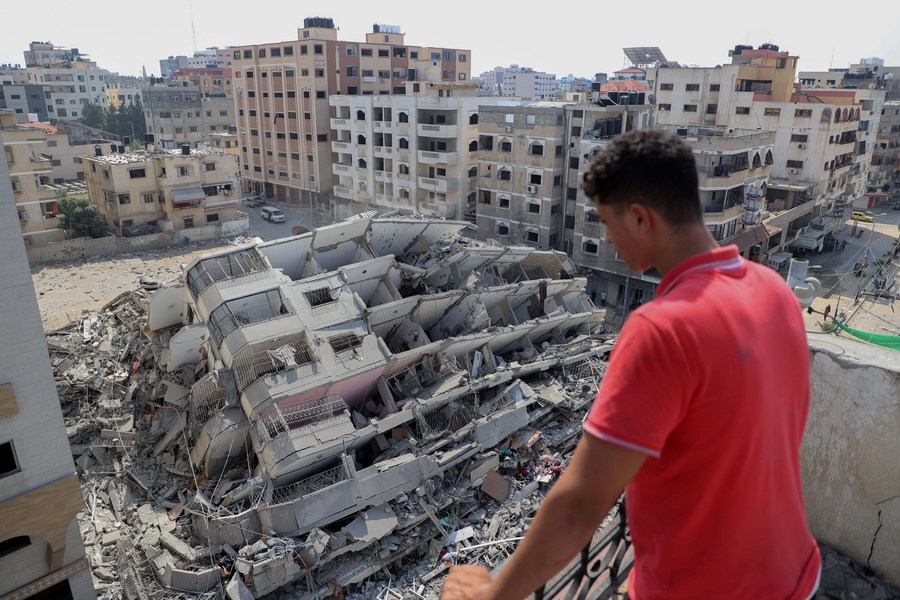 The destroyed buildings aftwe an Israeli airstrike in Gaza City, October 8, 2023. /Xinhua 