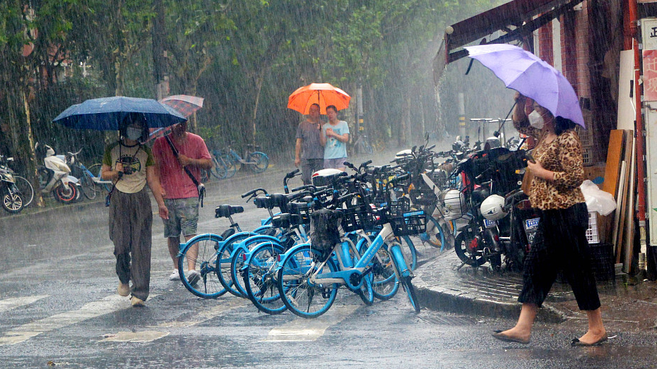 Mei-yu weather in Shanghai, July 8, 2023. /CFP