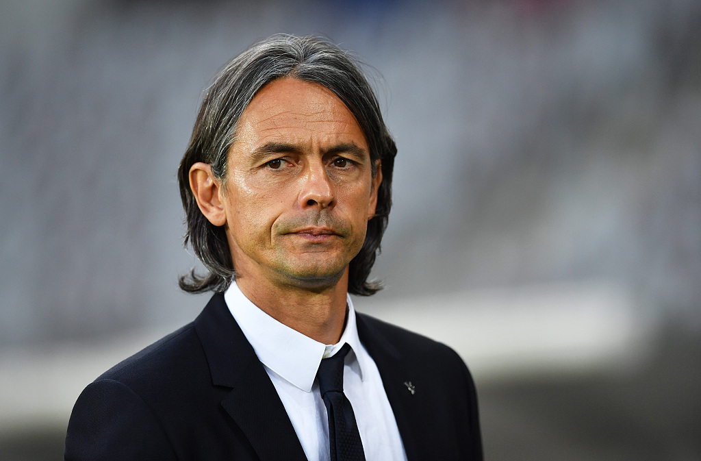 Filippo Inzaghi, manager of Benevento, looks on during the Serie A game against Torino at Olimpico Stadium in Turin, Italy, May 23, 2021. /CFP 