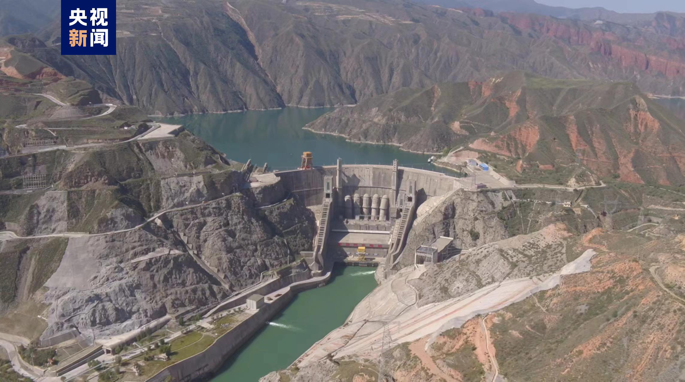 A view of  the Lijiaxia Hydropower Station at the border of Jainca County and Hualong County in northwest China's Qinghai Province. /CMG