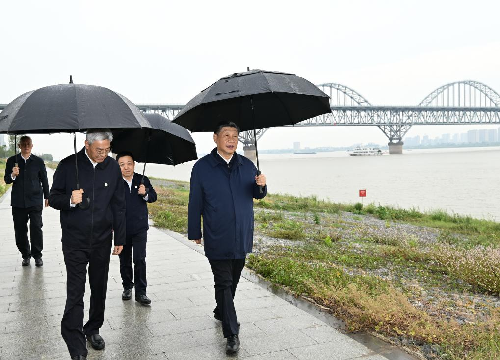 Xi Jinping, general secretary of the Communist Party of China Central Committee, inspects a section of the Yangtze River National Cultural Park located in the urban area of Jiujiang, east China's Jiangxi Province, October 10, 2023. /Xinhua