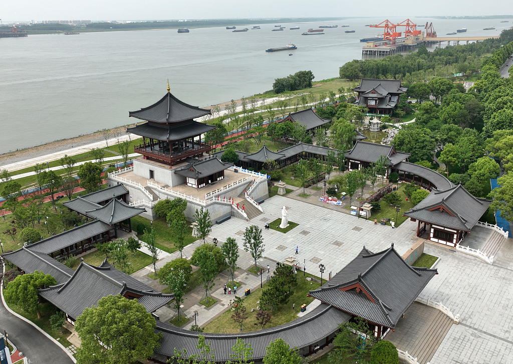 A photo shows the Pipa Pavilion along the Jiujiang section of the Yangtze National Cultural Park. /CFP