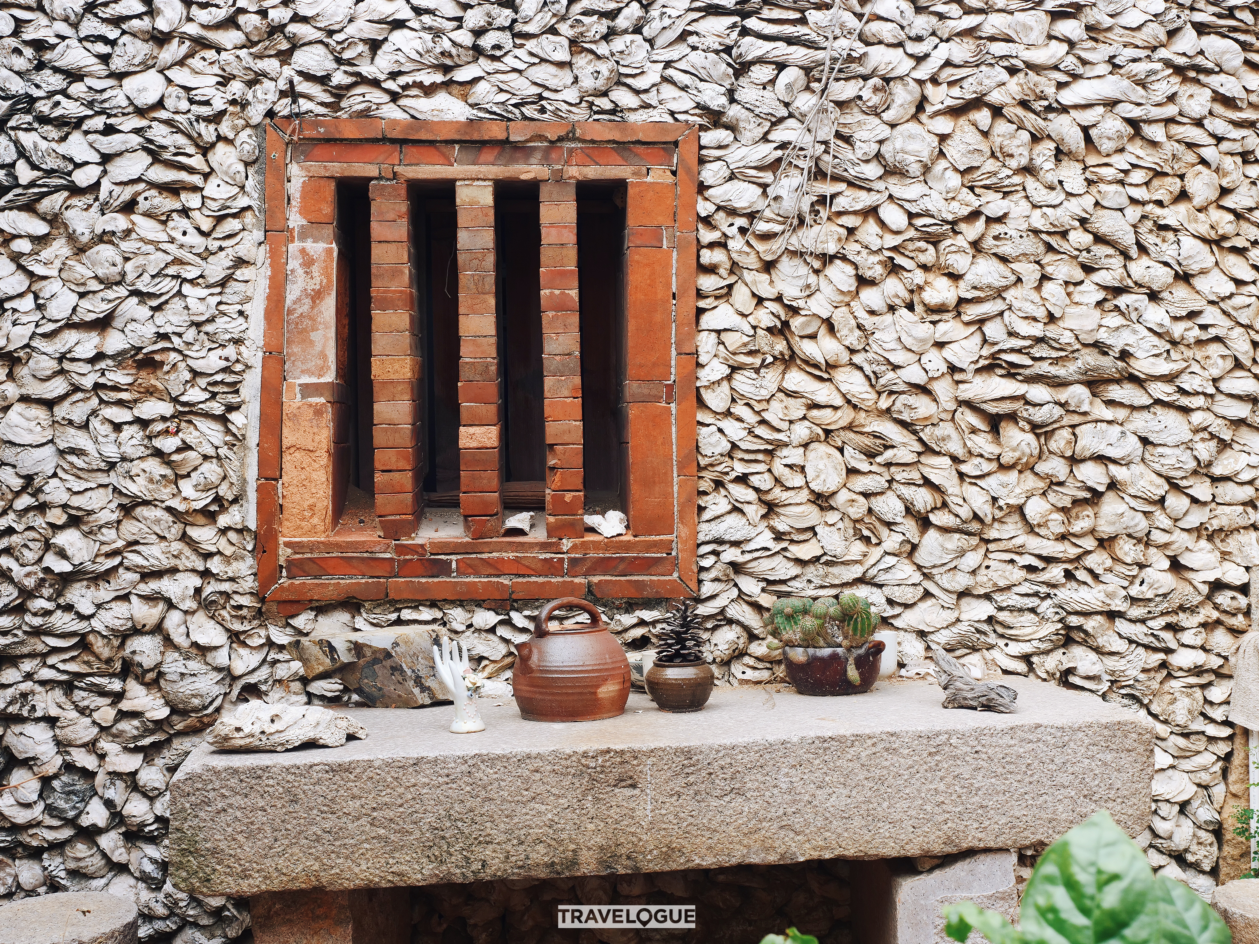 An undated photo shows a wall built with oyster shells in Quanzhou, Fujian Province. /CGTN