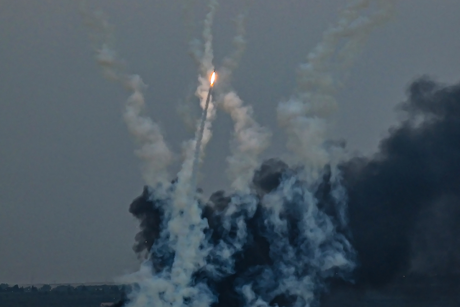 Palestinian militants fire rockets towards Israel from Rafah, southern Gaza Strip,  October 11, 2023. /CFP