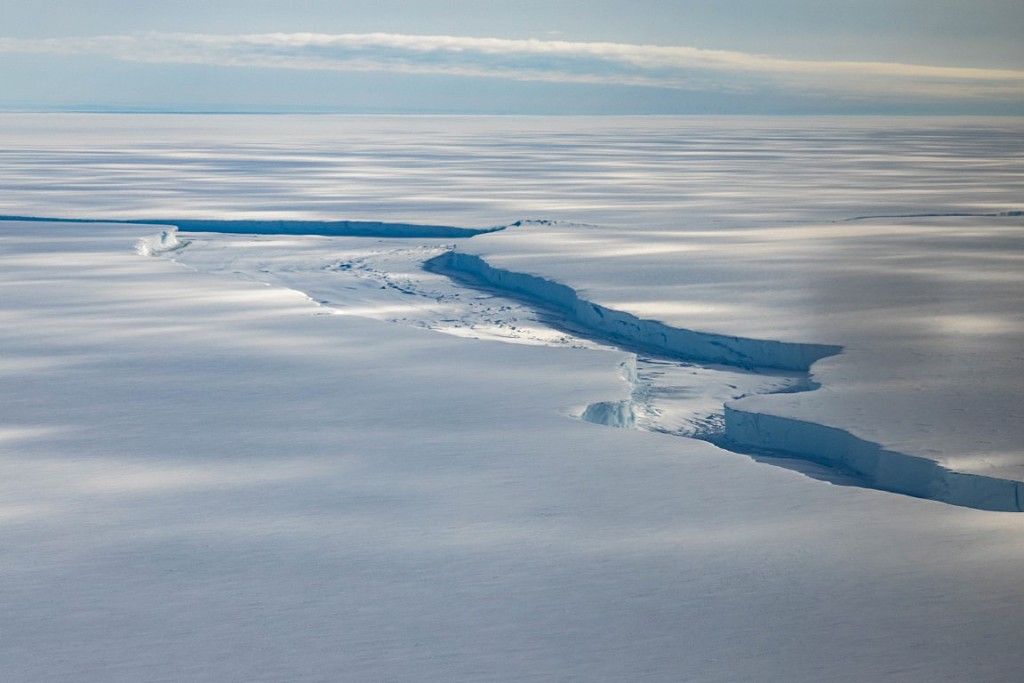 A huge iceberg has broken off from the Brunt Ice Shelf in Antarctic, January 23, 2023. /CFP