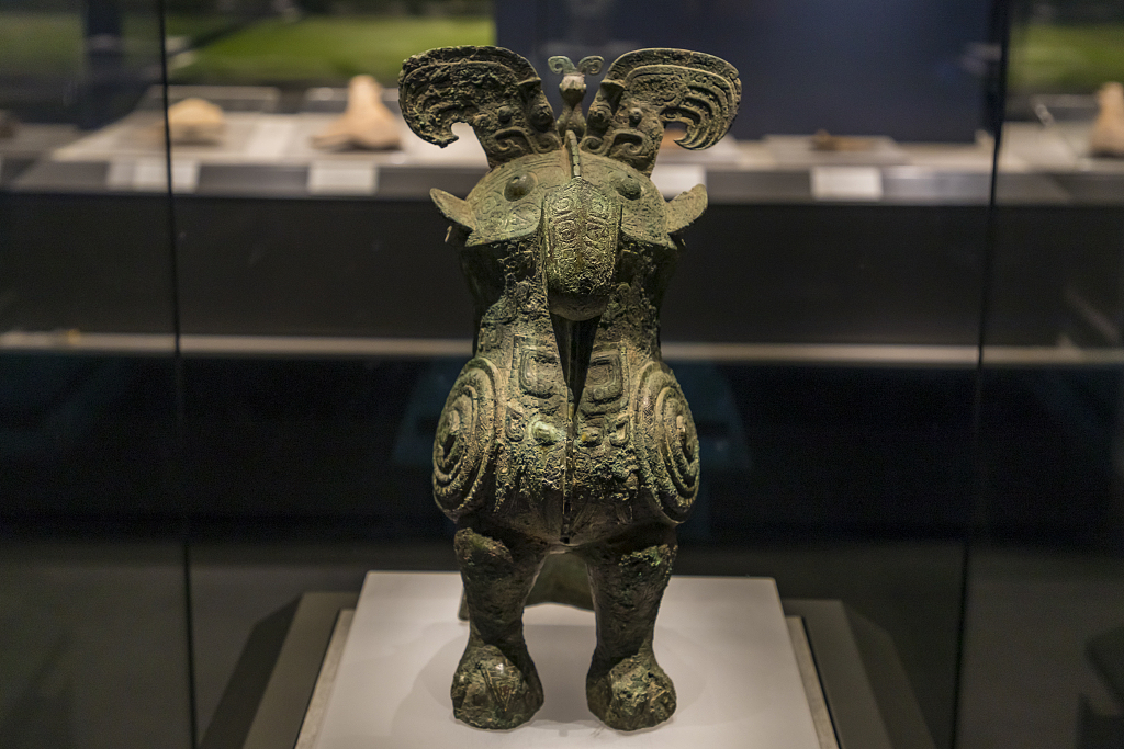 A photo shows a bronzeware relic unearthed from the Yin Xu site on display at the Henan Museum in Anyang, Henan Province. /CFP