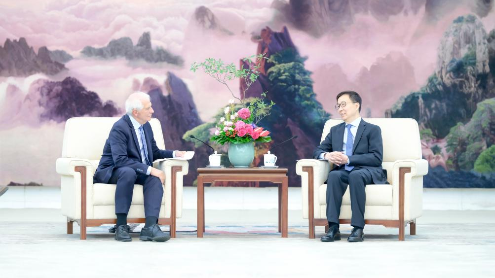 Chinese Vice President Han Zheng (R) meets with Josep Borrell, high representative of the European Union for foreign affairs and security policy, in Beijing, October 13, 2023. /Xinhua