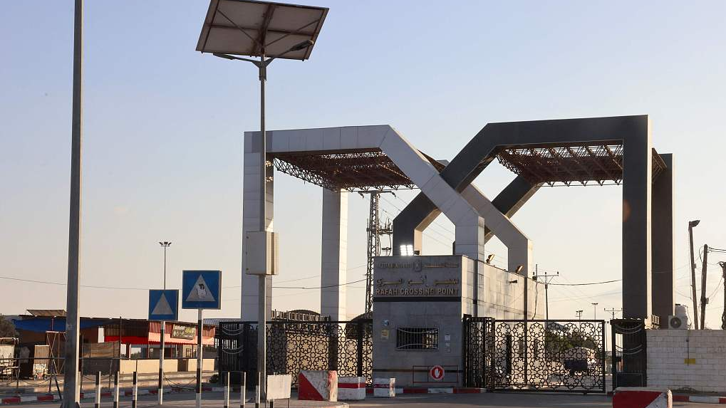 The closed gates of the Rafah border crossing with Egypt, October 10, 2023. /CFP