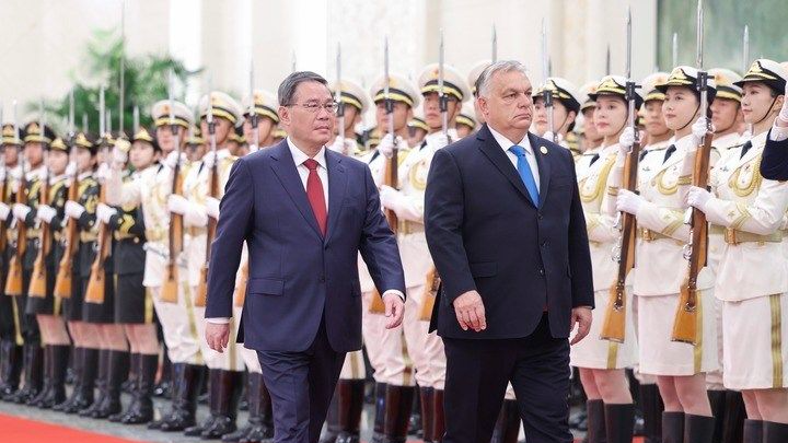 Chinese Premier Li Qiang holds a welcome ceremony for Hungarian Prime Minister Viktor Orban in Beijing, China, October 16, 2023. /Xinhua