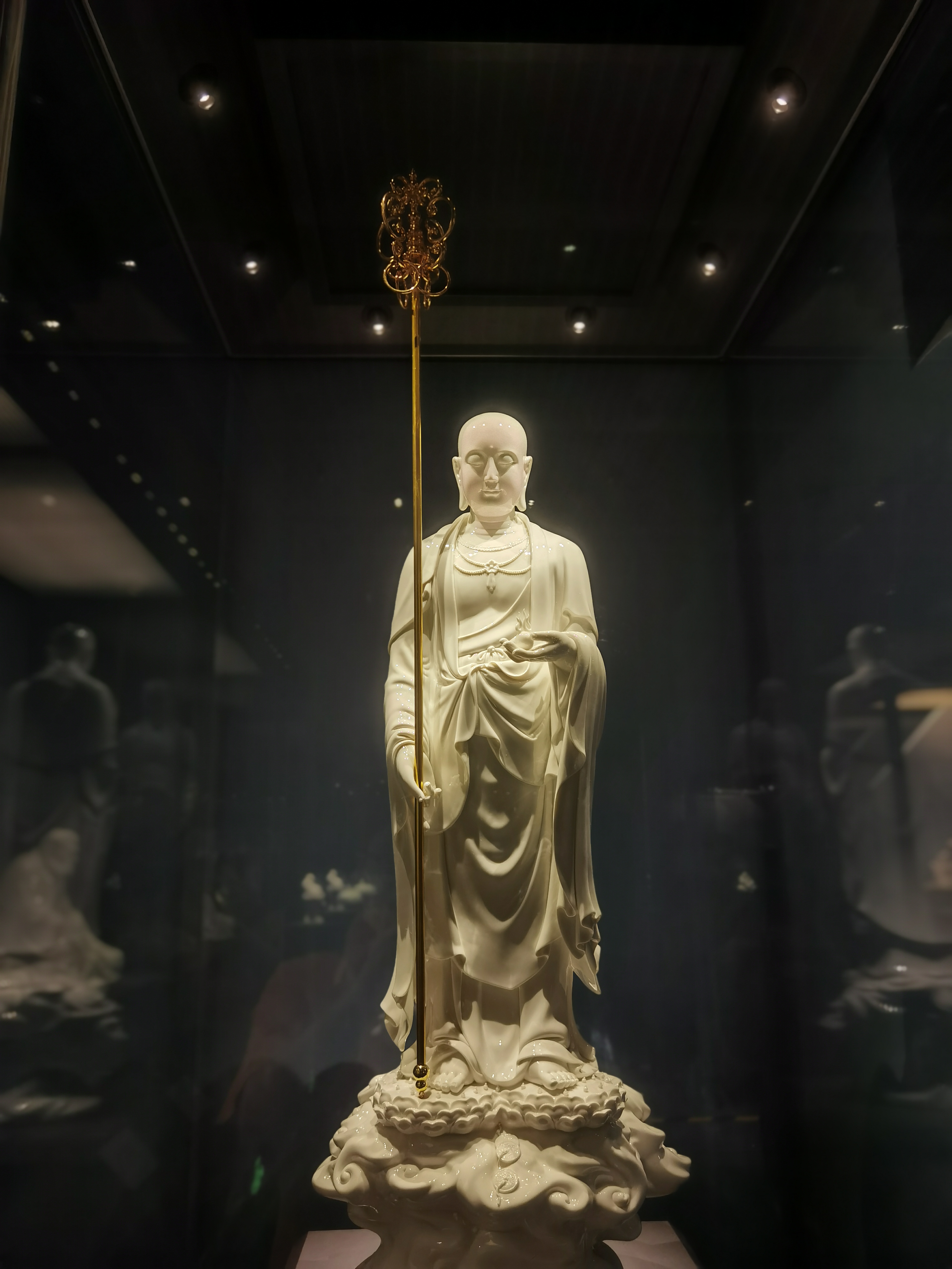 A photo taken on October 14 shows an exhibit on display at the National Museum of China in Beijing as part of an exhibition themed around Dehua white porcelain. /CGTN