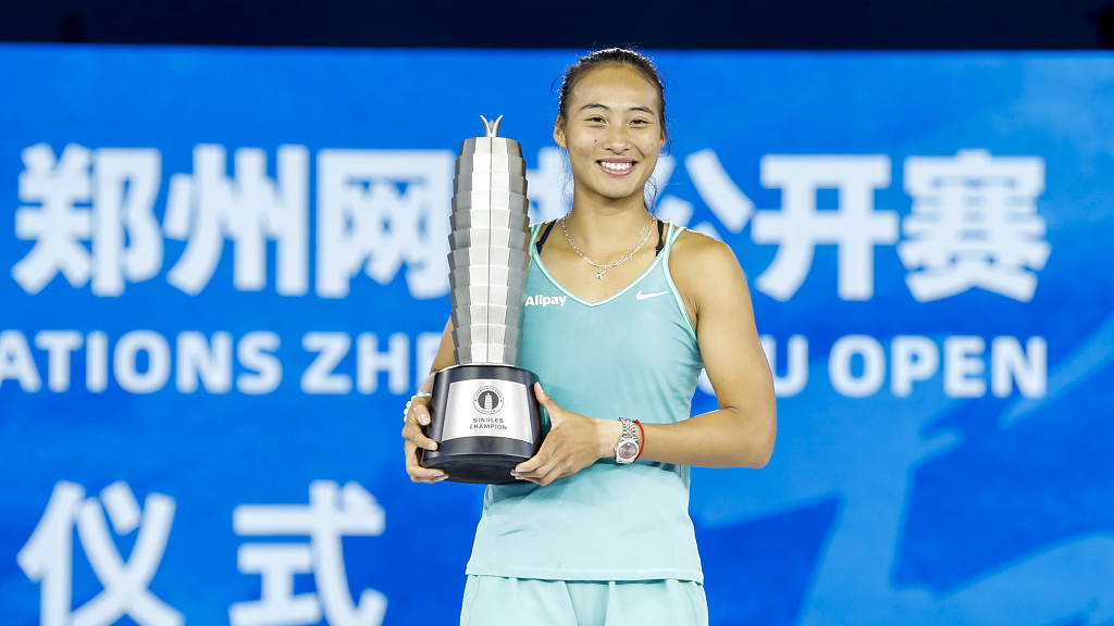 Zheng Qinwen celebrates after winning the WTA Zhengzhou Open final in Zhengzhou, China, October 15, 2023. /CFP