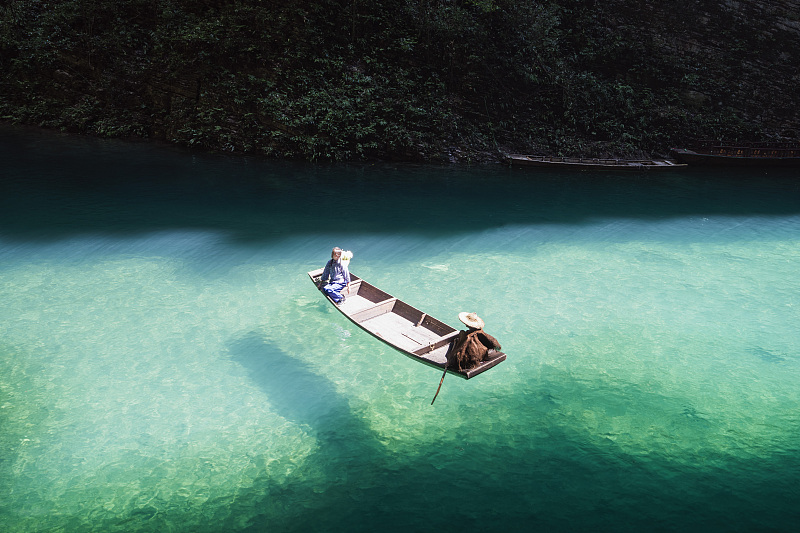 Tourists float down Pingshan Canyon in Enshi Tujia and Miao Autonomous Prefecture, central China's Hubei Province, October 16, 2023. /CFP