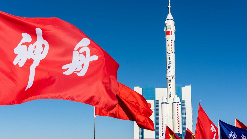 China's Shenzhou-17 spaceship and a Long March-2F carrier rocket transferred to the launch site, October 19, 2023. /CFP