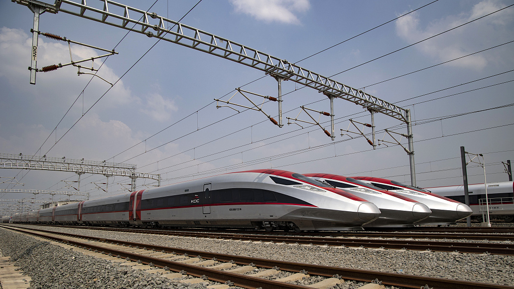 A high-speed electrical multiple unit train is ready to depart in Bandung, Indonesia, September 7, 2023. /CFP