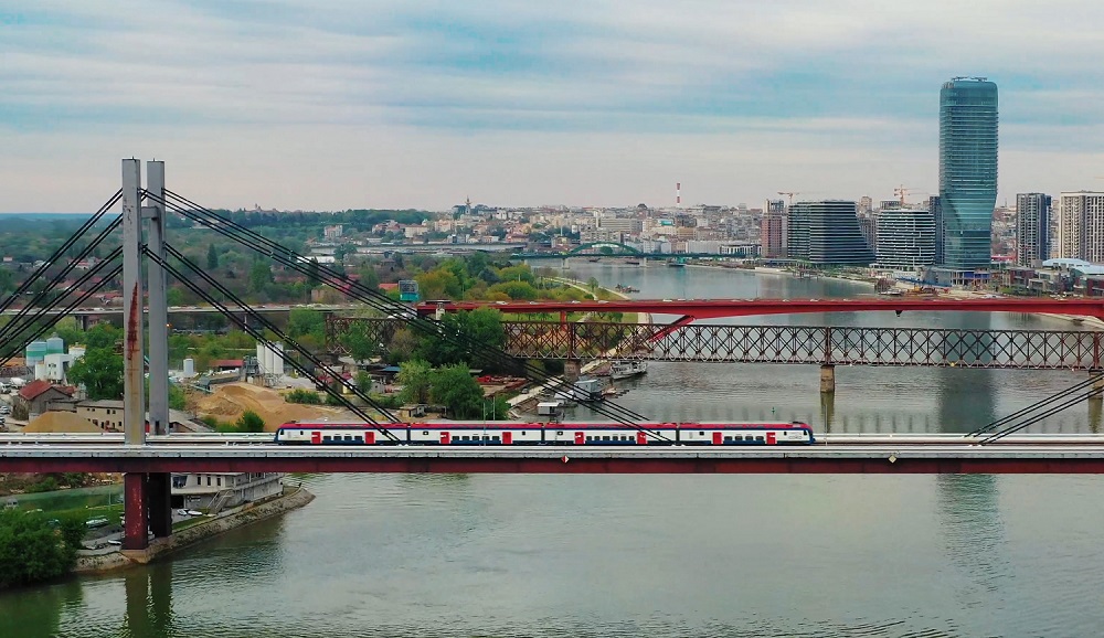 A train travels on a bridge on the Belgrade-Novi Sad section of the Hungary-Serbia railway.  /Xinhua