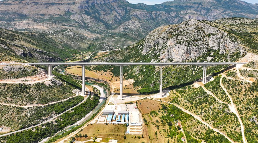 A section of the Bar-Boljare highway, built by a Chinese company, would connect mountainous Montenegro to the European road network and boost the economy.  /Xinhua