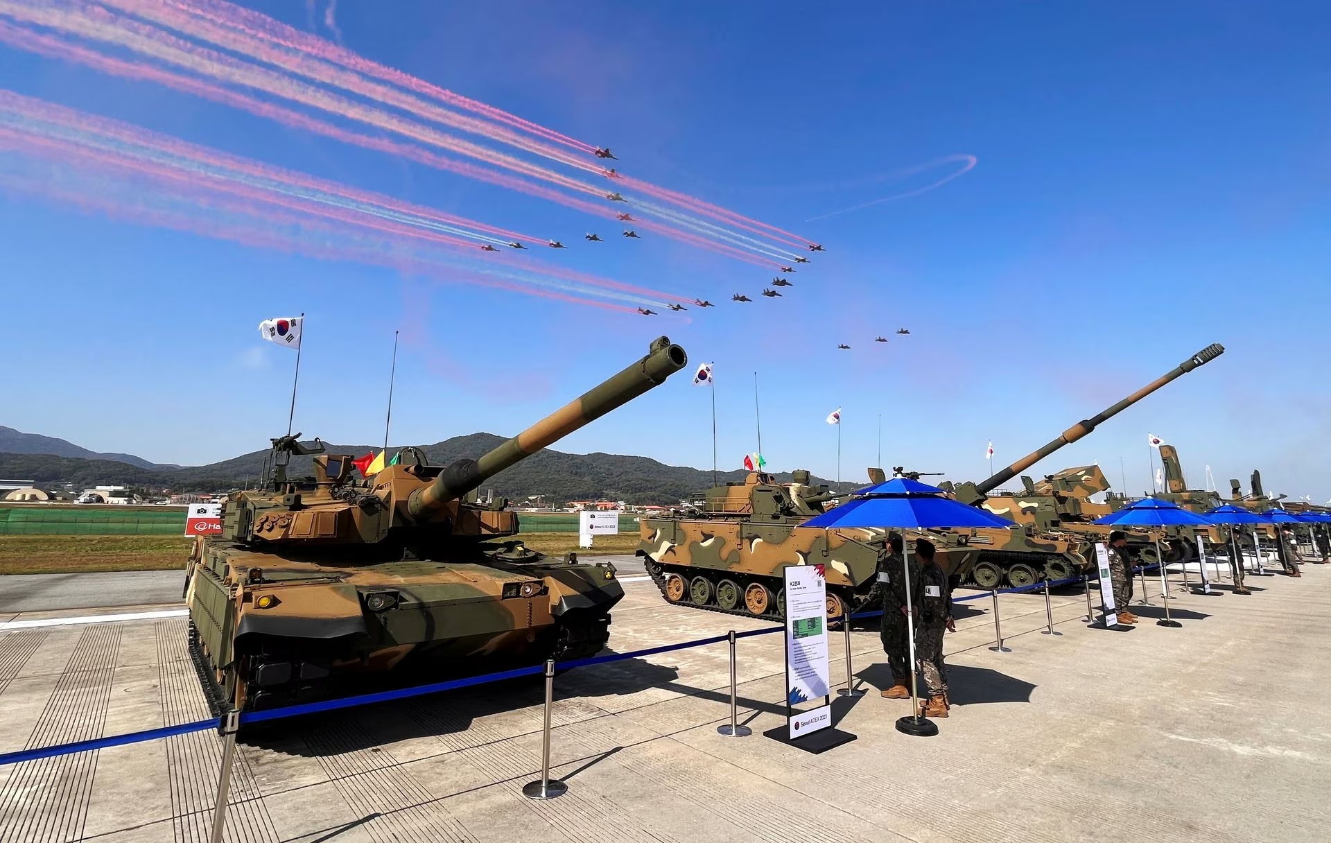 South Korea's K-2 tank is displayed at the 2023 Seoul International Aerospace and Defense Exhibition (ADEX) in Seongnam, South Korea, October 16, 2023. /Reuters