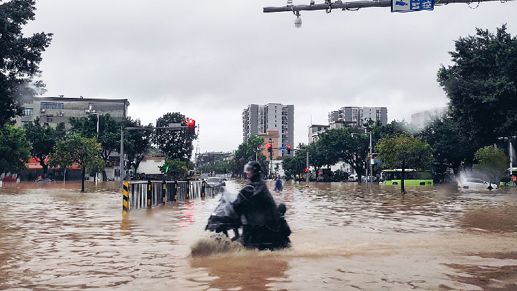 Typhoon Sanba Brings Heavy Rain To South China's Guangdong - CGTN