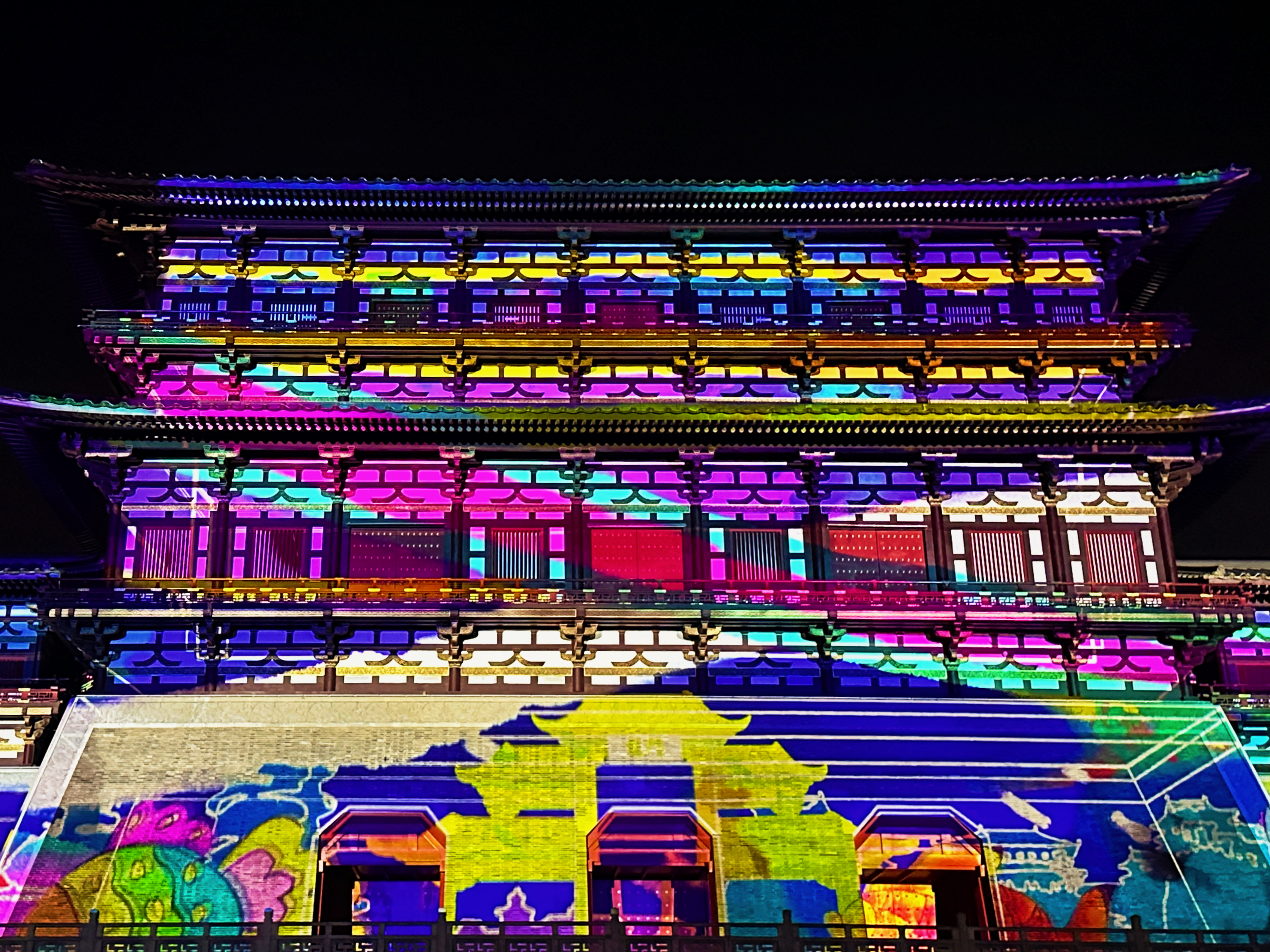 A light show woos visitors to the Yingtianmen Site Museum at the National Archaeological Site Park of Sui-Tang Luoyang City in central China's Henan Province, October 14, 2023. /CGTN