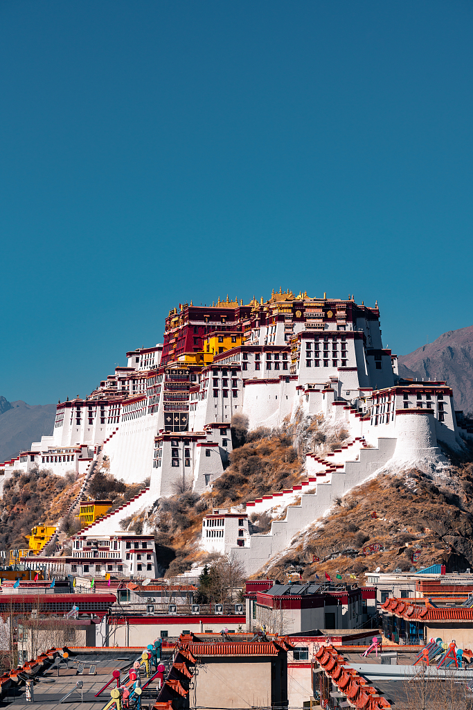 An undated photo shows the Potala Palace in Lhasa, southwest China's Xizang Autonomous Region. /CFP