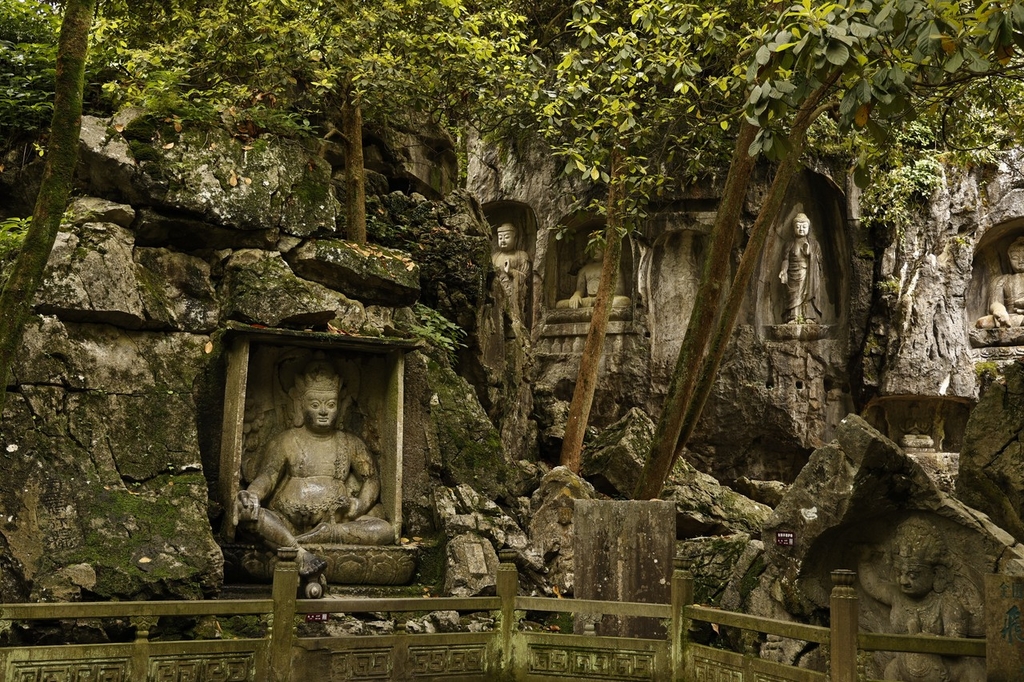 A view of the Lingyin Temple in Hangzhou, Zhejiang Province. /IC