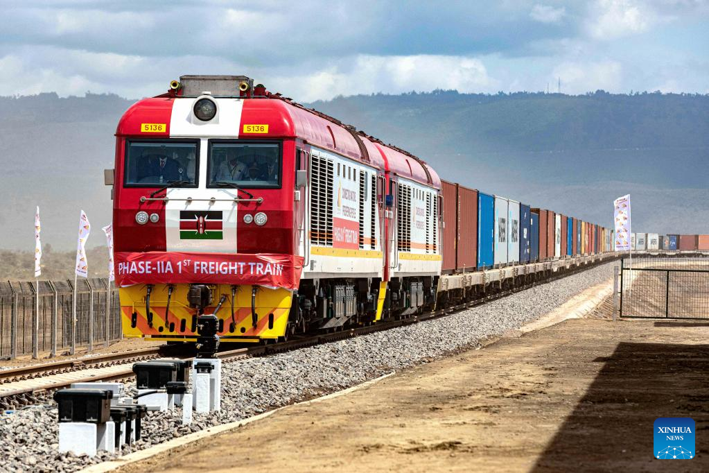 The first freight train of the Nairobi-Naivasha Standard Gauge Railway (SGR) arrives at the Naivasha Inland Container Depot in Kenya, December 17, 2019. /Xinhua 