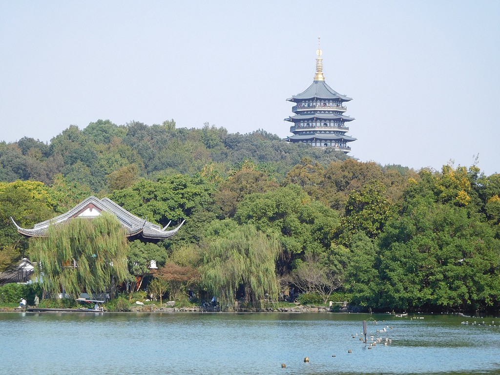 The West Lake in Hangzhou, Zhejiang Province, October 21, 2023. /CFP