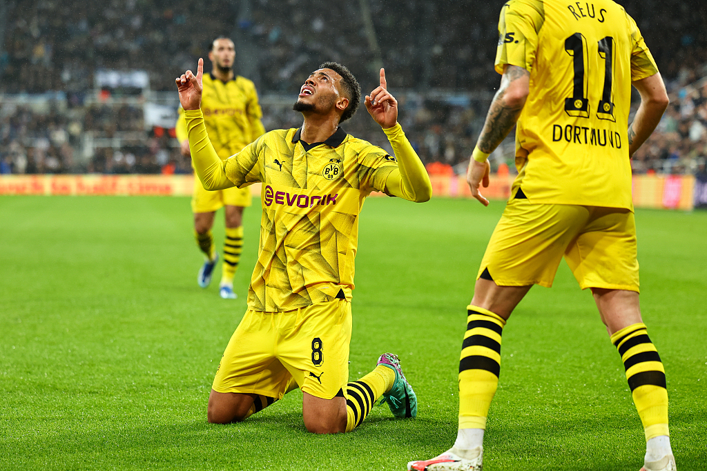 Felix Nmecha (#8) of Borussia Dortmund celebrates after scoring a goal in the UEFA Champions League group game against Newcastle United at St. James' Park in Newcastle, England, October 25, 2023. /CFP