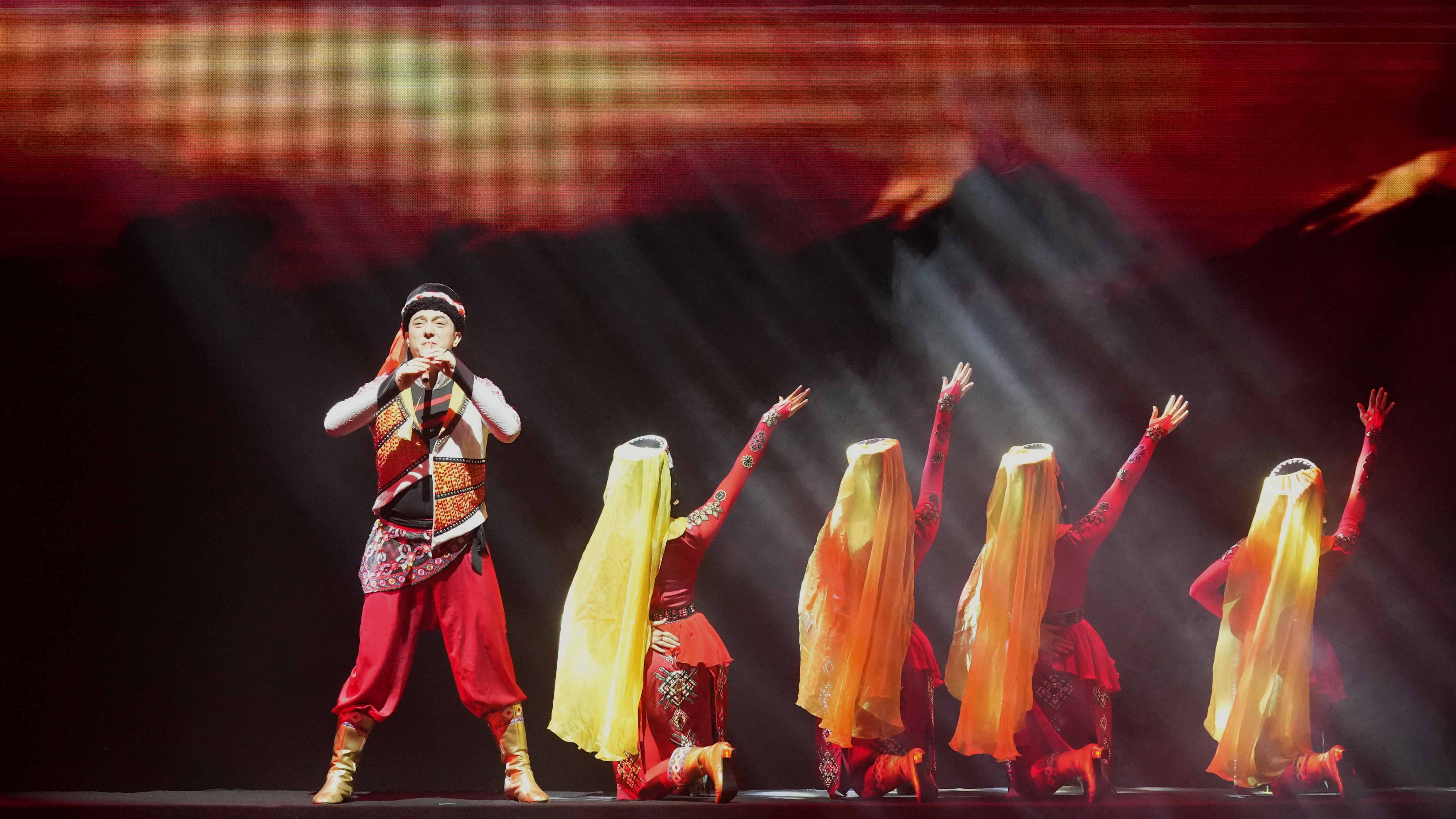 The performance embodied the authentic culture of the Xinjiang Uygur Autonomous Region.