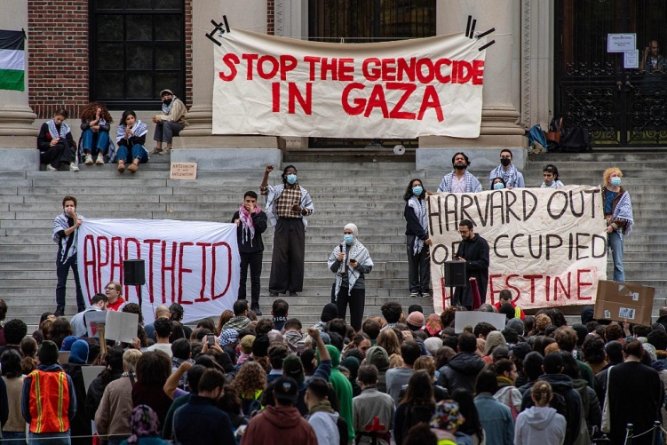 Students gather at Harvard University to show their support for Palestinians in Gaza at a rally in Cambridge, Massachusetts, United States, October 14, 2023. /CFP