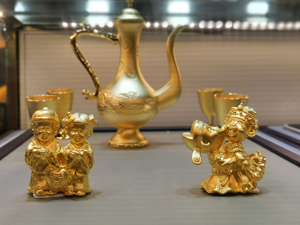 Gold ornaments at the 2023 China International Jewelry Fair in Beijing are seen in this photo taken on October 26, 2023. /CFP