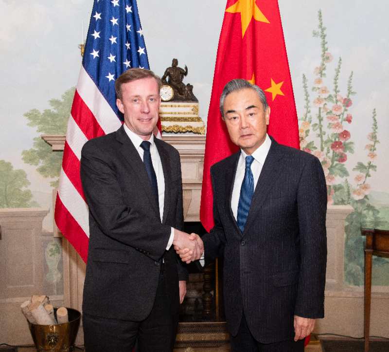 Wang Yi (R), a member of the Political Bureau of the Communist Party of China (CPC) Central Committee and director of the Office of the CPC Foreign Affairs Commission shakes hands with U.S. National Security Advisor Jake Sullivan in Washington, D.C., October 27, 2023. /Chinese Foreign Ministry