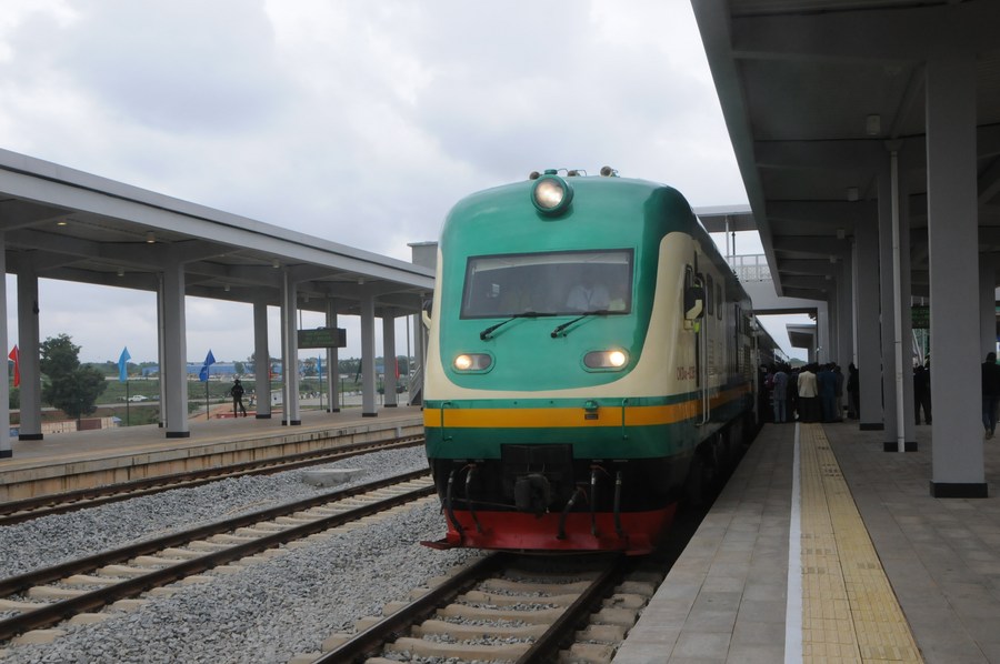 The Chinese company CCECC built the Abuja-Kaduna Railway, part of Nigeria's country-wide rail modernization programme. With nine stations and a design speed of 150 km per hour, the railway line covers a distance of 186.5 kilometers. /Xinhua 