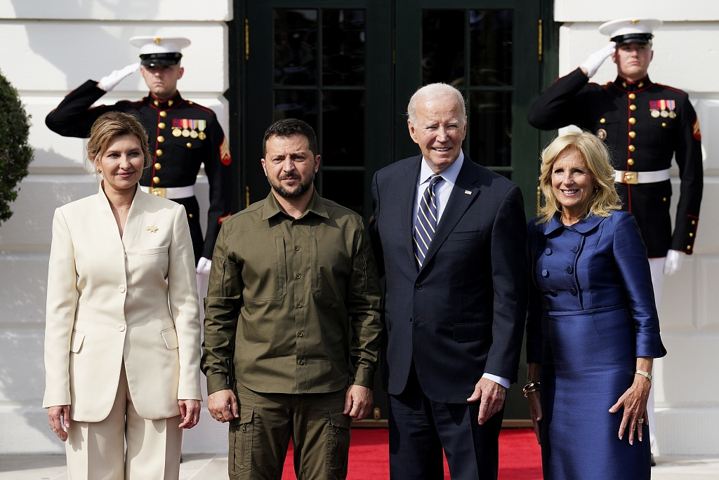 U.S. President Joe Biden and First Lady Jill Biden welcome Ukrainian President Volodymyr Zelenskyy and First Lady Olena Zelenska as they arrive at the White House in Washington D.C., U.S., September 21, 2023. /CFP