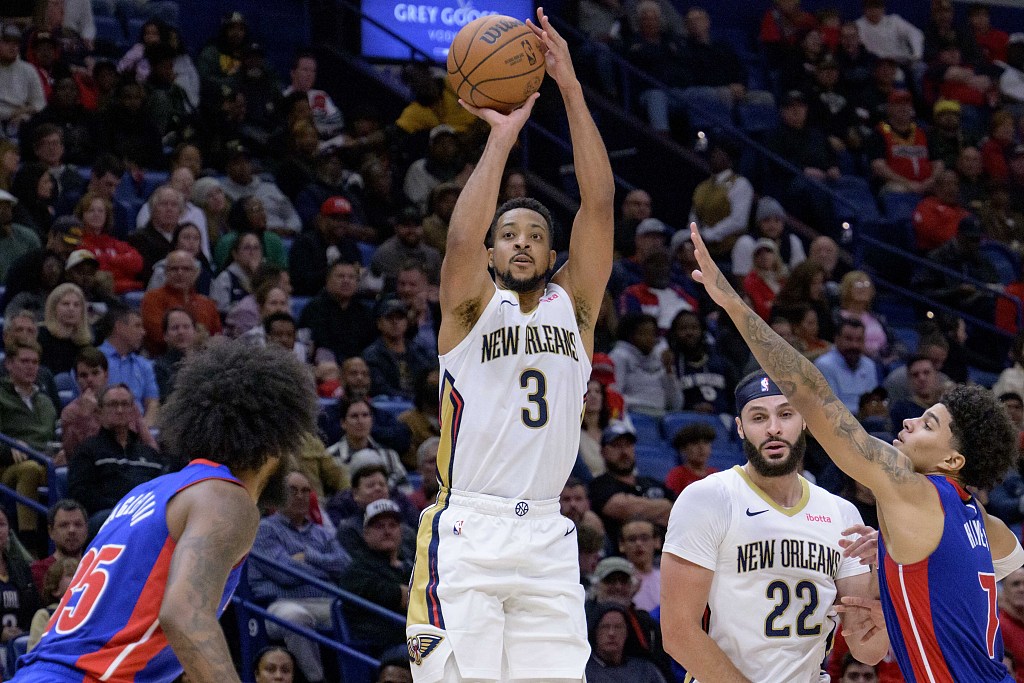 CJ McCollum (#3) of the New Orleans Pelicans shoots in the game against the Detroit Pistons at Smoothie King Center in New Orleans, Louisiana, November 2, 2023. /CFP