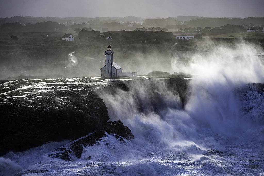 Passage of Storm Ciaran on Belle Ile, a French island off the coast of Brittany, France on November 2, 2023. /CFP