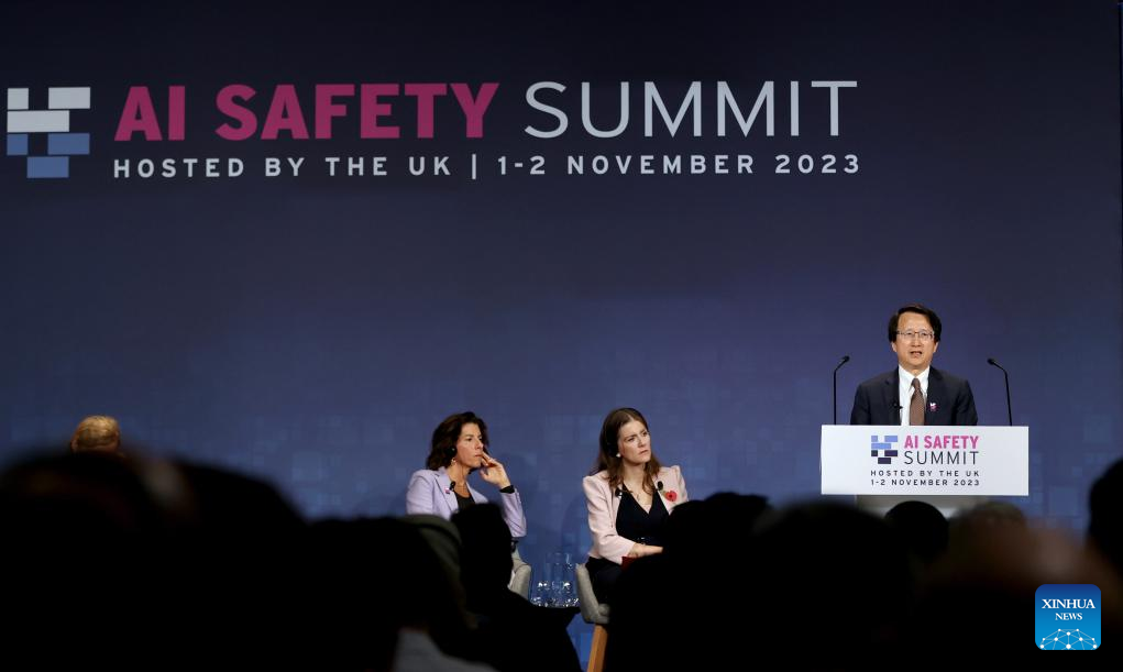 Wu Zhaohui (R), China's vice minister of science and technology, addresses AI Safety Summit in Bletchley Park, Britain, November 1, 2023. /Xinhua