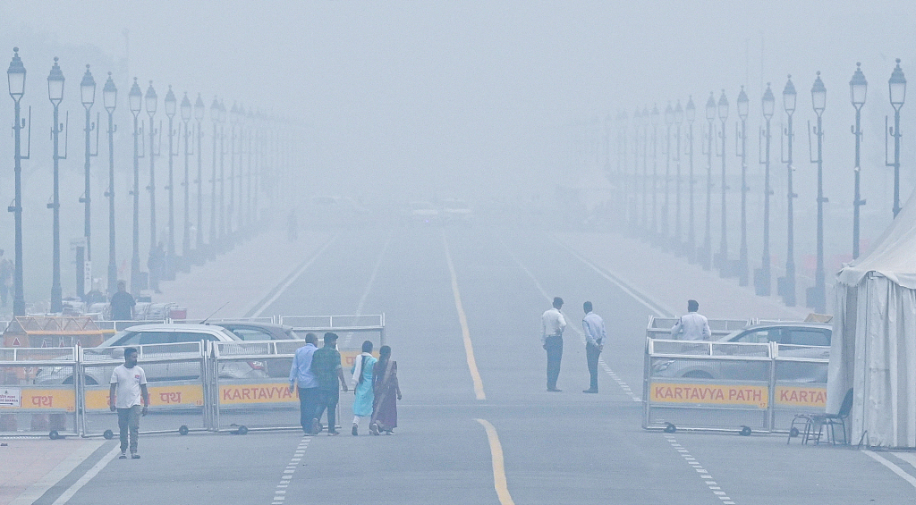 A view of Kartavya Path in heavy smog in New Delhi, India, November 2, 2023. /CFP