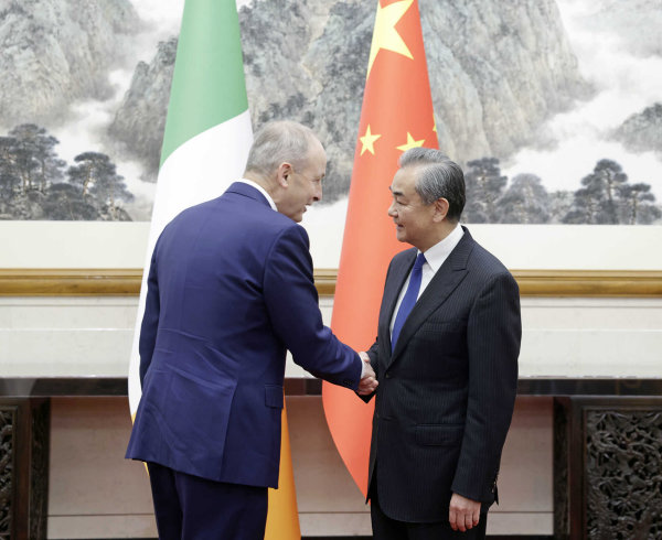 Chinese Foreign Minister Wang Yi (R) holds talks with Micheal Martin, deputy prime minister and minister of foreign affairs of Ireland, in Beijing, China, November 7, 2023. /Chinese Foreign Ministry