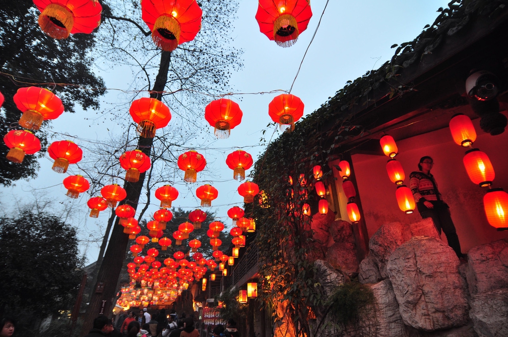 A photo taken on February 4, 2013 shows red lanterns decorating Jinli Street, a preserved pedestrian zone in Chengdu, Sichuan ranked by CNN Travel as one of the most beautiful streets in the world. /IC
